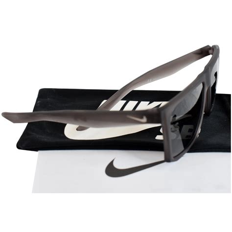 nike herren sonnenbrille nike ledge ev1058|Nike mens Ledge Rectangular Sunglasses .